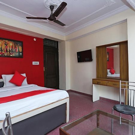 Oyo 39830 Hotel Esquire Мірут Екстер'єр фото